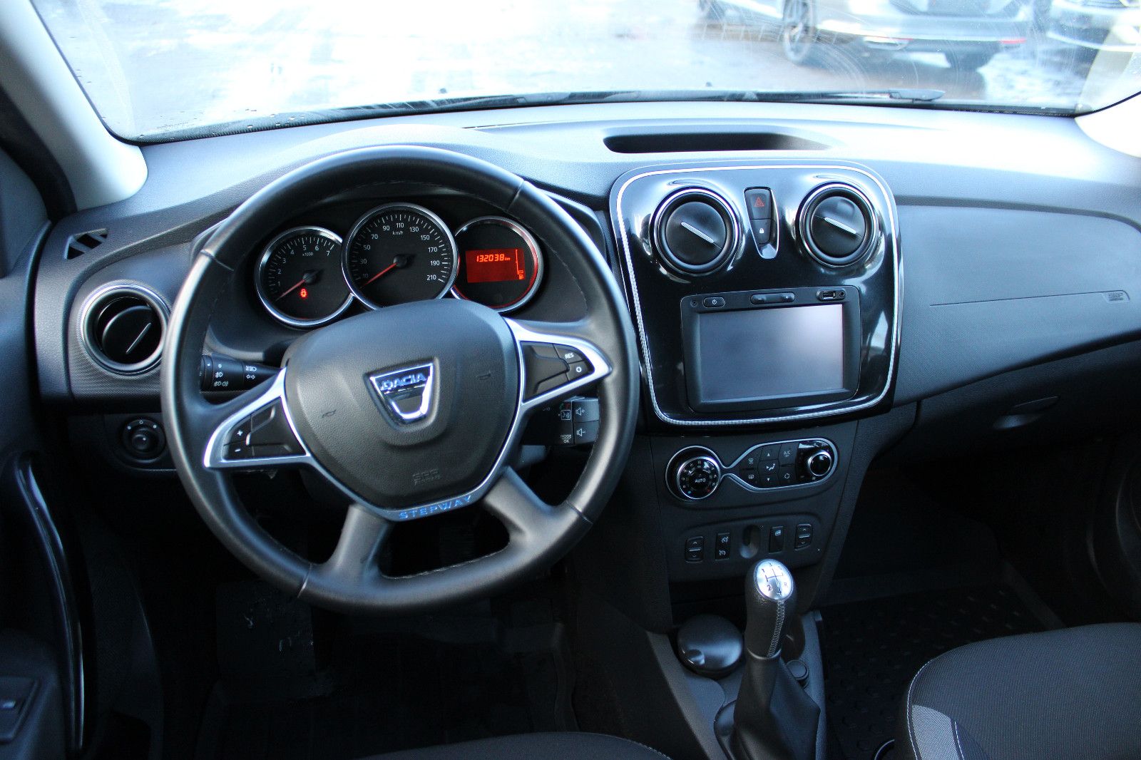 Fahrzeugabbildung Dacia Sandero TCe 90 Stepway Kamera,PDC,Klimaautom.