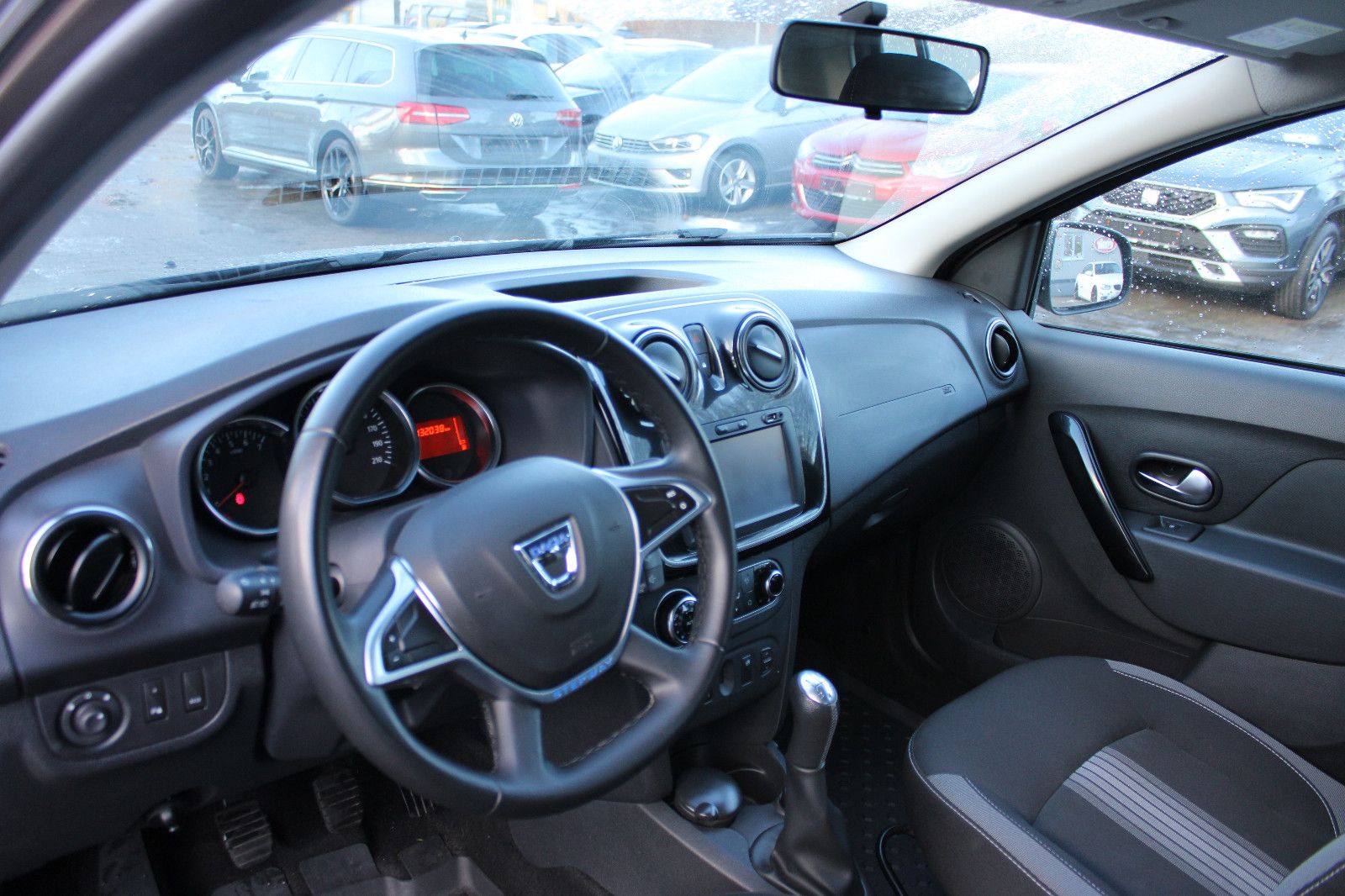 Fahrzeugabbildung Dacia Sandero TCe 90 Stepway Kamera,PDC,Klimaautom.