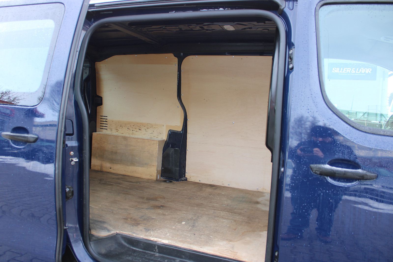 Fahrzeugabbildung Opel Vivaro Kasten 3.Sitzer Klima,PDC,AHK