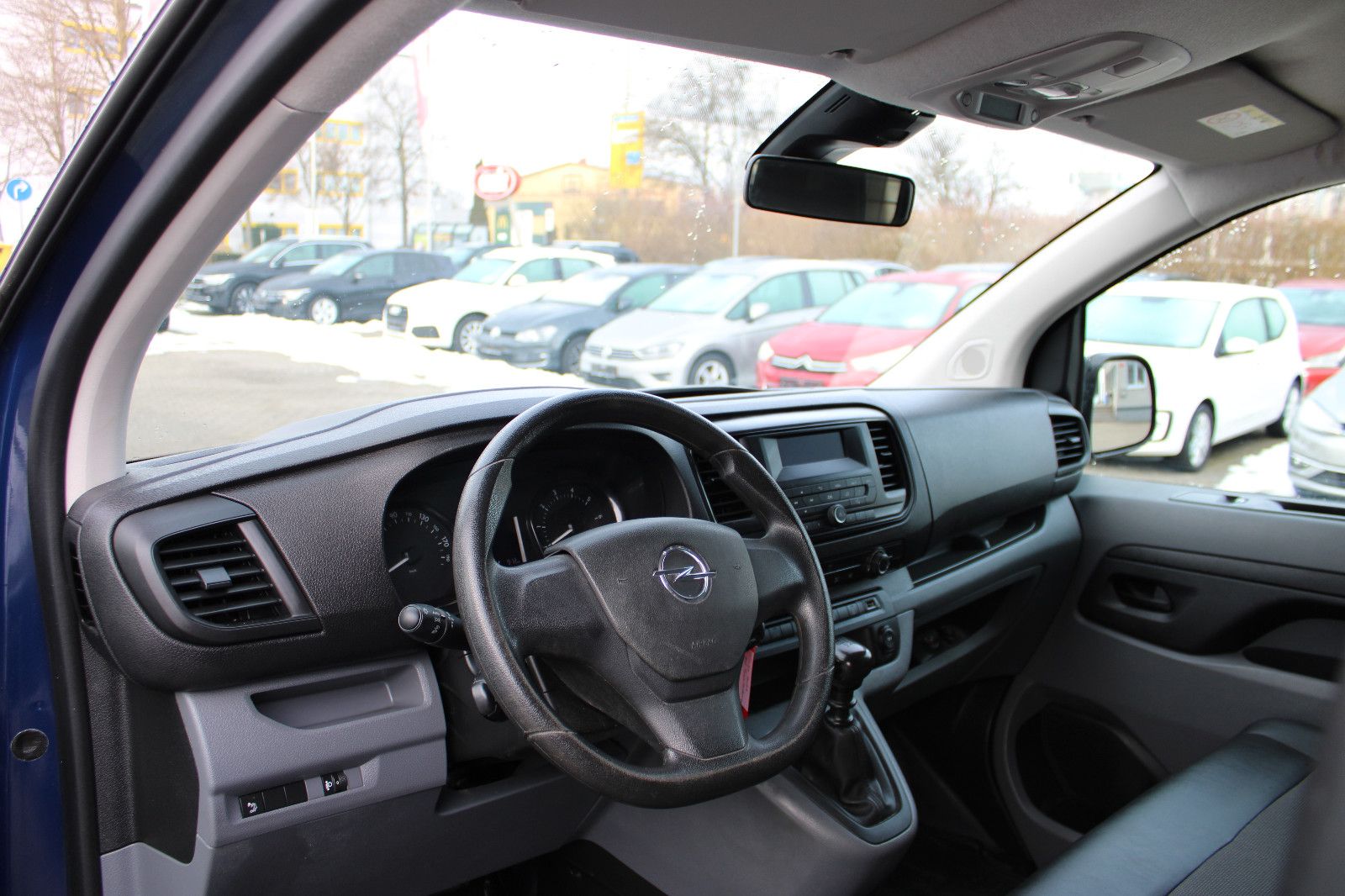 Fahrzeugabbildung Opel Vivaro Kasten 3.Sitzer Klima,PDC,AHK