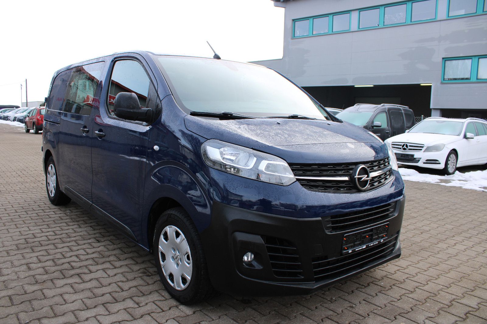 Fahrzeugabbildung Opel Vivaro Kasten 3.Sitzer Klima,PDC,AHK