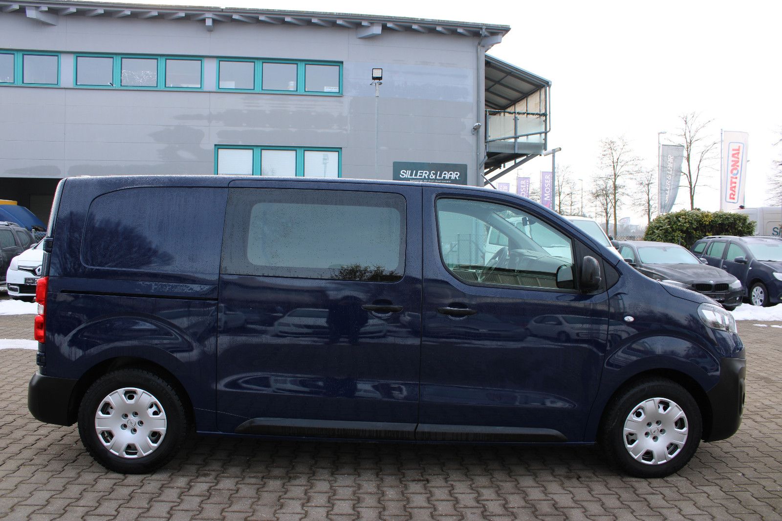 Fahrzeugabbildung Opel Vivaro Kasten 3.Sitzer Klima,PDC,AHK