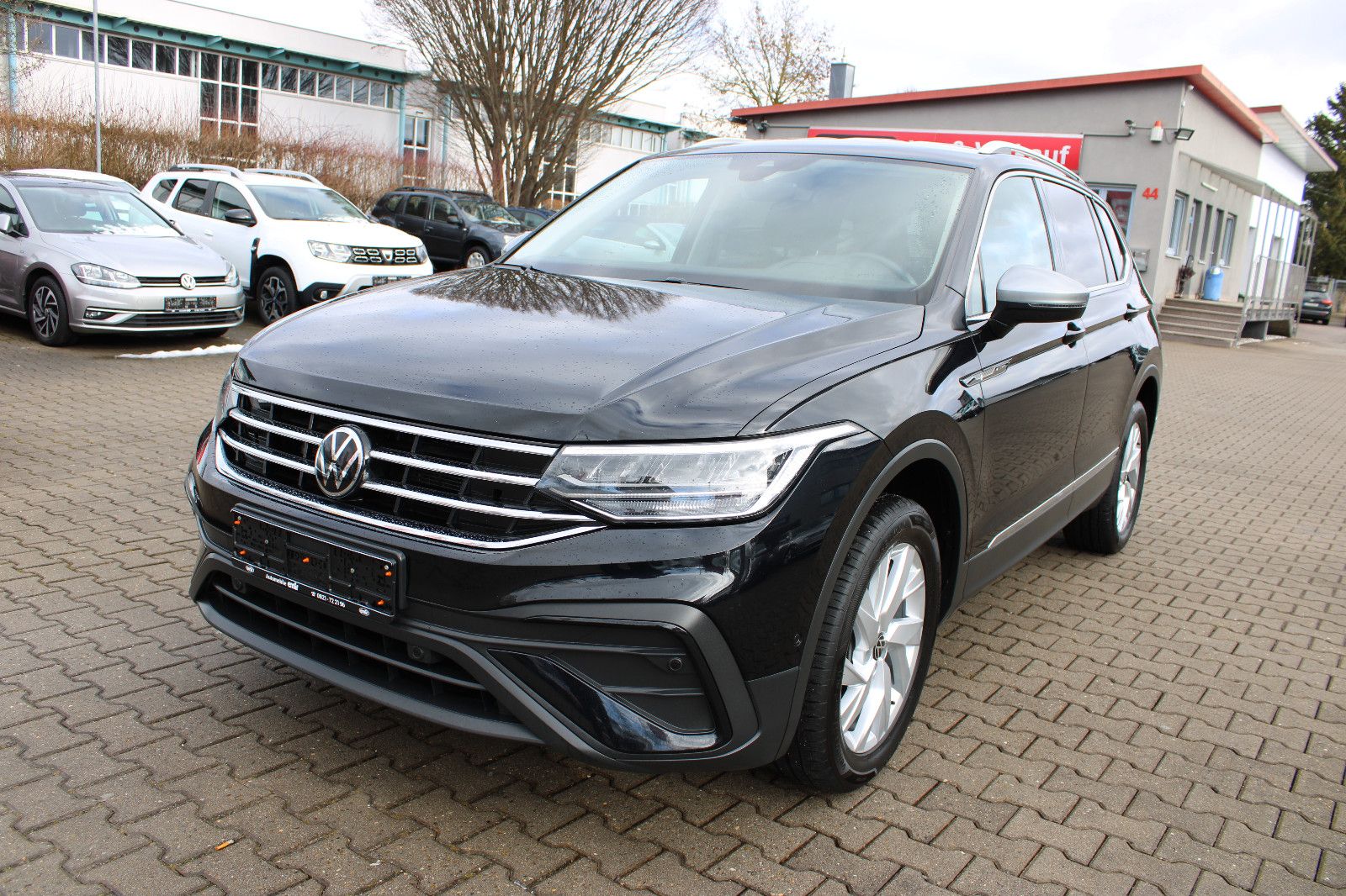 Fahrzeugabbildung Volkswagen Tiguan Allspace 2.0 TDI DSG 4MOTION Kamera,AHK,L