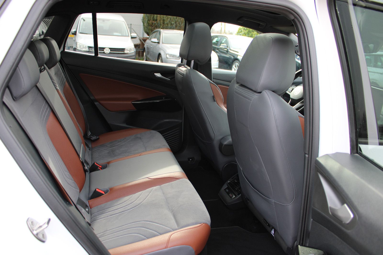 Fahrzeugabbildung Volkswagen ID.4 1st Pro Performance 77 kWh 360°Kamera,Memor