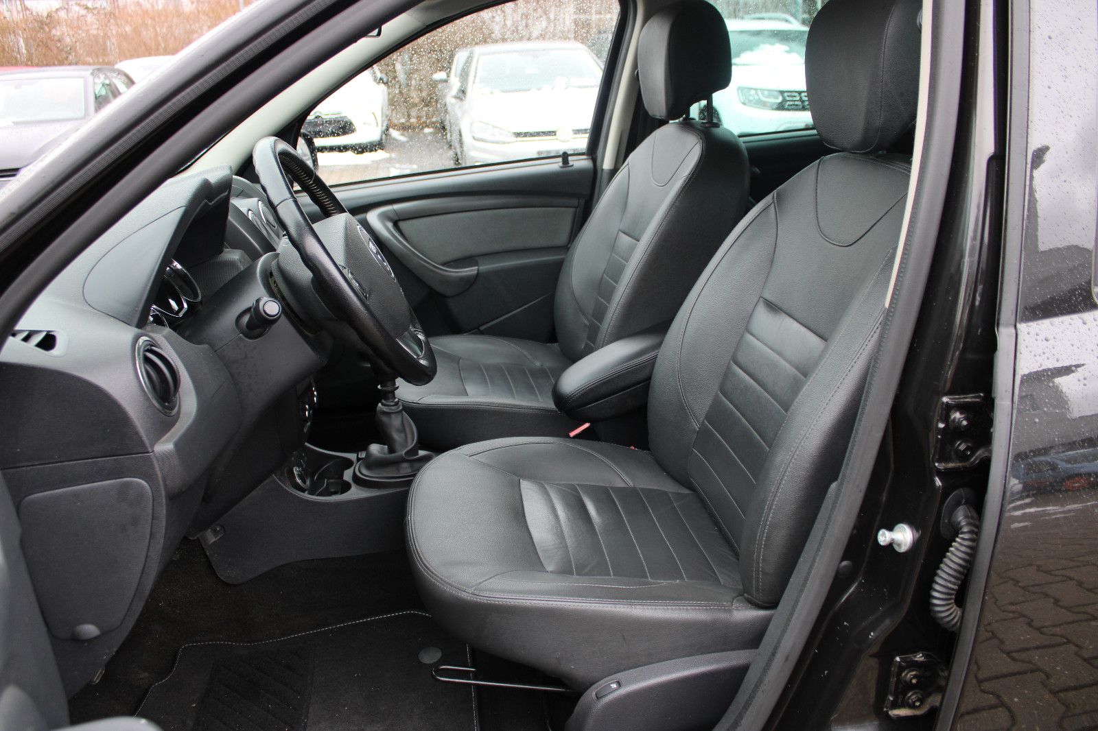 Fahrzeugabbildung Dacia Duster dCi 110 4x4 Navi,PDC,AHK,SHZ