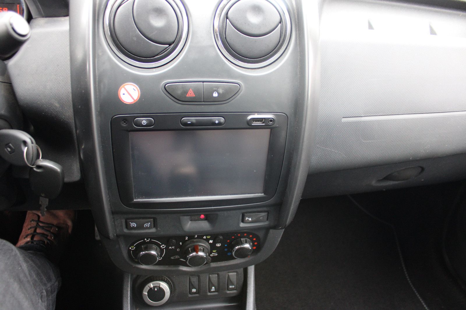 Fahrzeugabbildung Dacia Duster dCi 110 4x4 Navi,PDC,AHK,SHZ