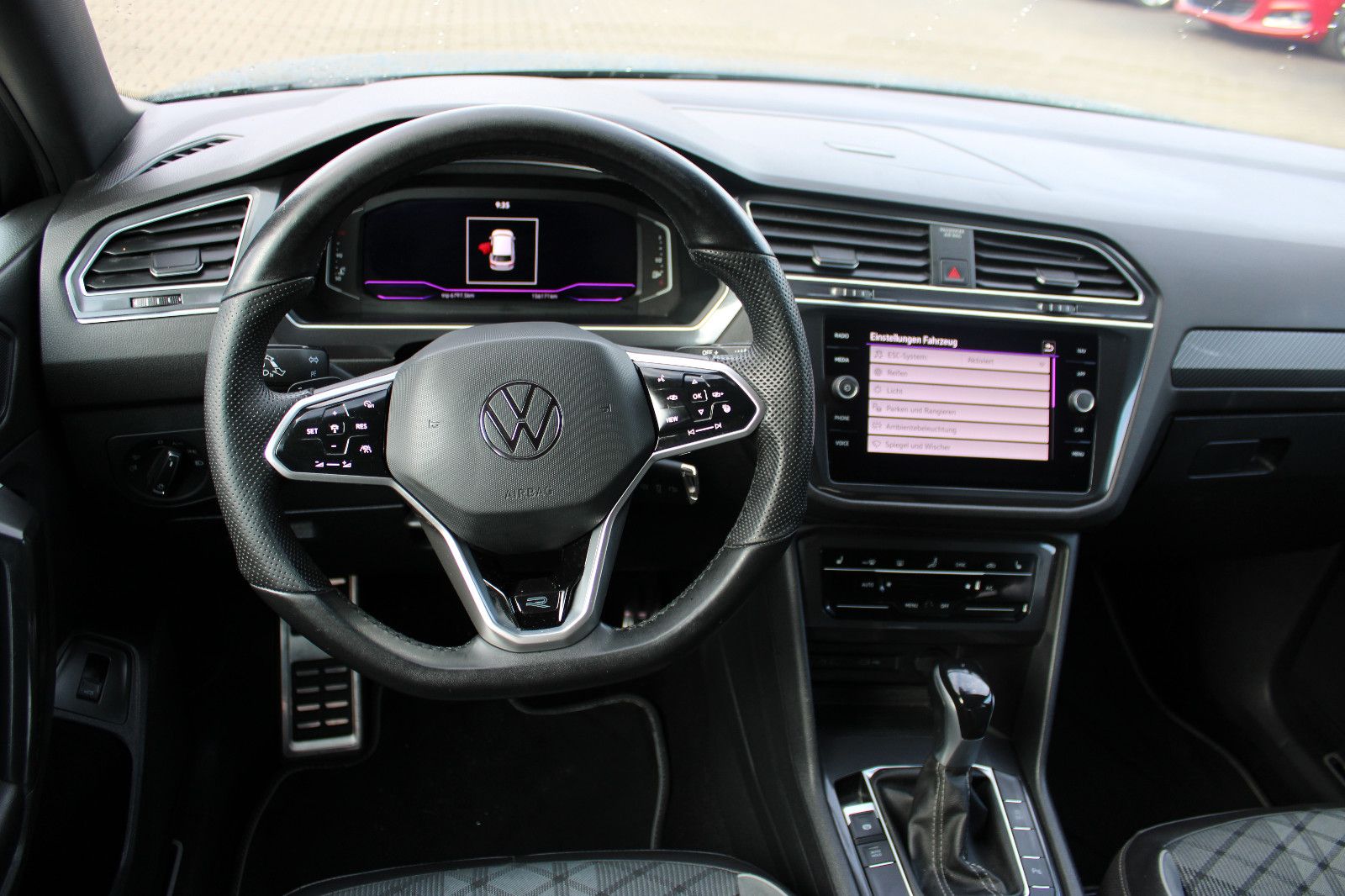 Fahrzeugabbildung Volkswagen Tiguan Allspace 2.0 TDI DSG 4MOTION R-Line