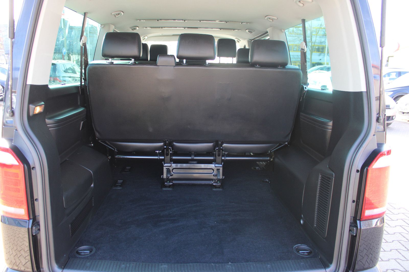 Fahrzeugabbildung Volkswagen T6 Caravelle 2.0TSI 4Motion DSG,Leder,Kamera8Sit