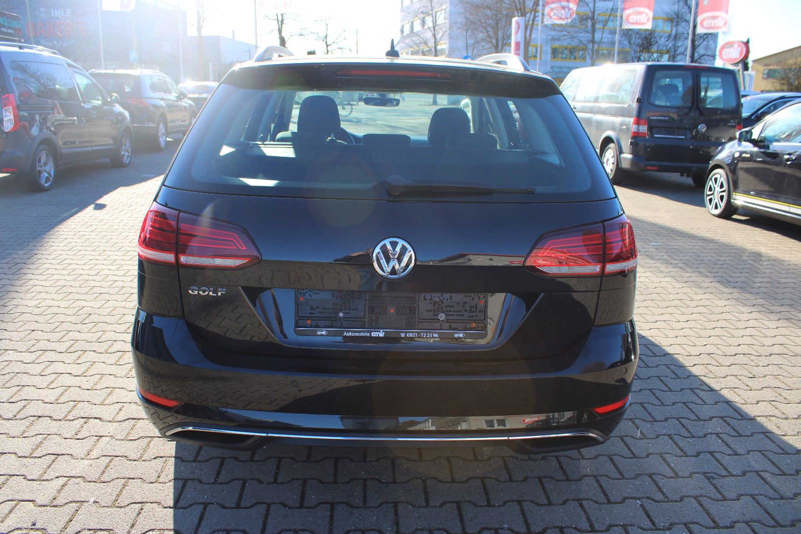 Fahrzeugabbildung Volkswagen Golf 2.0 TDI DSG Variant Navi,Xenon,PDC,AHK,SHZ