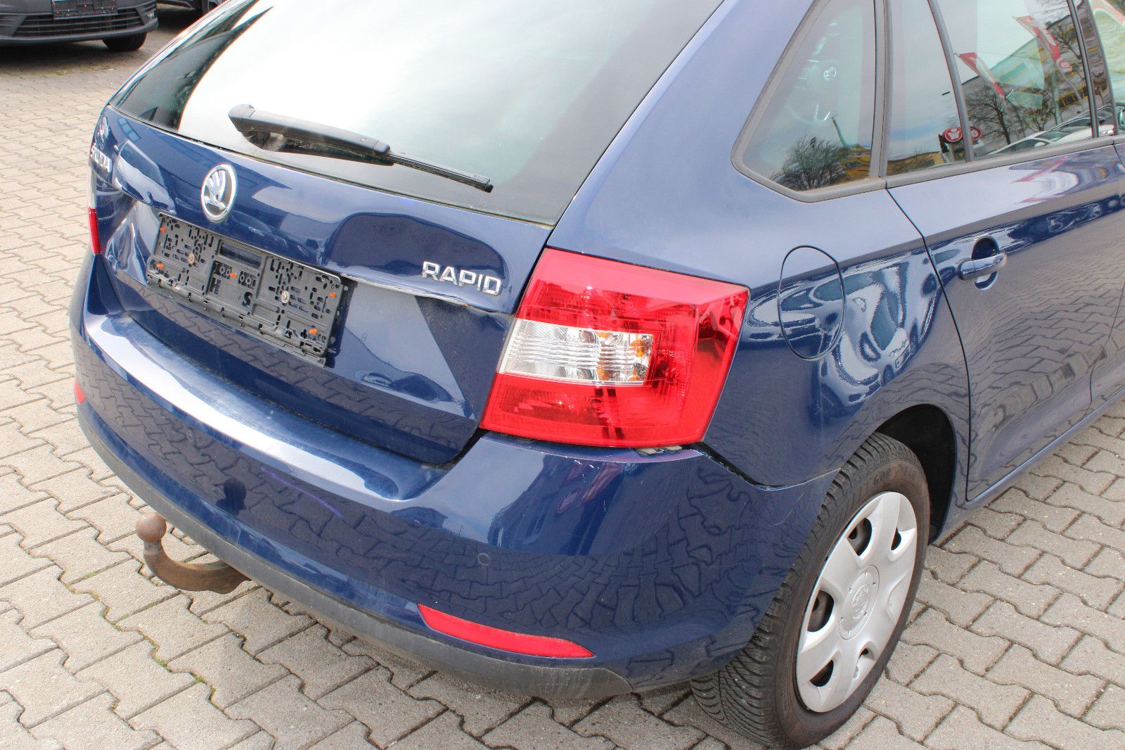 Fahrzeugabbildung SKODA Rapid 1.4 TSI DSG PDC,Navi,AHK,SHZ