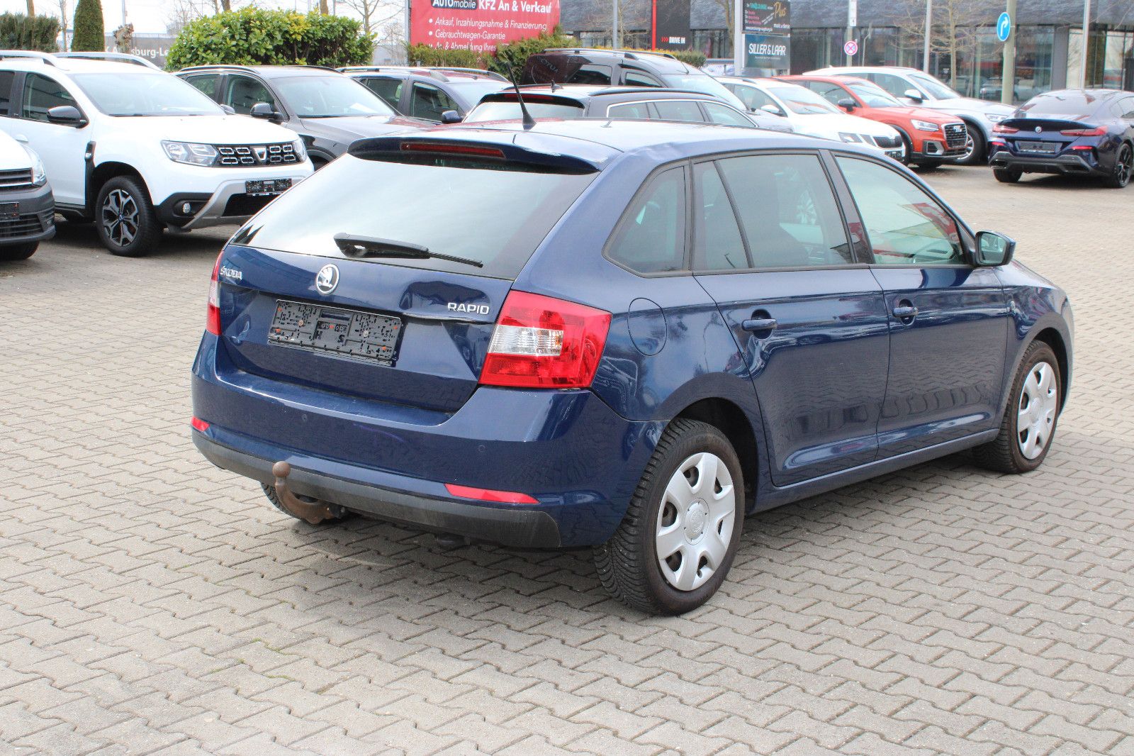 Fahrzeugabbildung SKODA Rapid 1.4 TSI DSG PDC,Navi,AHK,SHZ