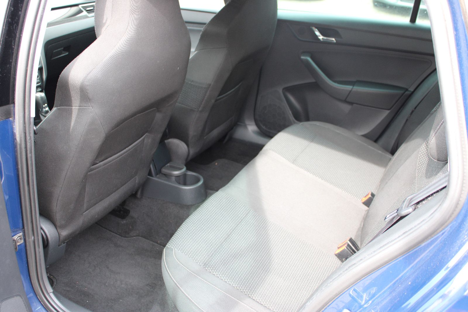 Fahrzeugabbildung SKODA Rapid 1.4 TSI DSG PDC,Navi,AHK,SHZ