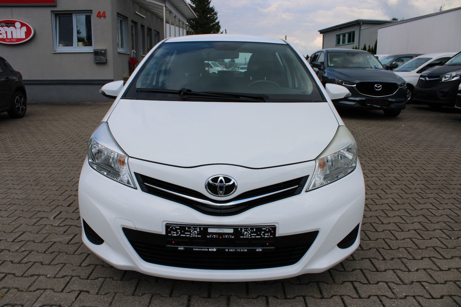 Fahrzeugabbildung Toyota Yaris 1,0-l-Dual-VVT-i Life