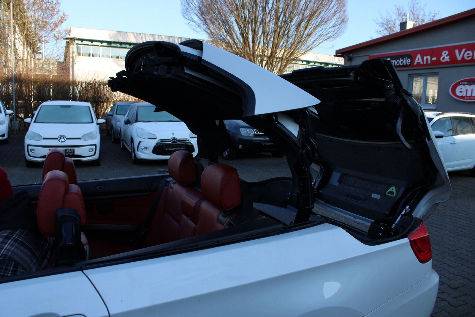 Fahrzeugabbildung BMW 335i Cabrio M Sport DKG Navi,HarmanKardon,Leder