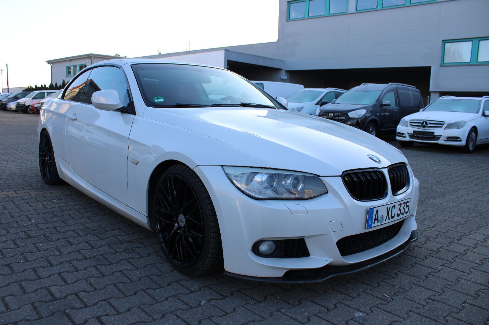 Fahrzeugabbildung BMW 335i Cabrio M Sport DKG Navi,HarmanKardon,Leder