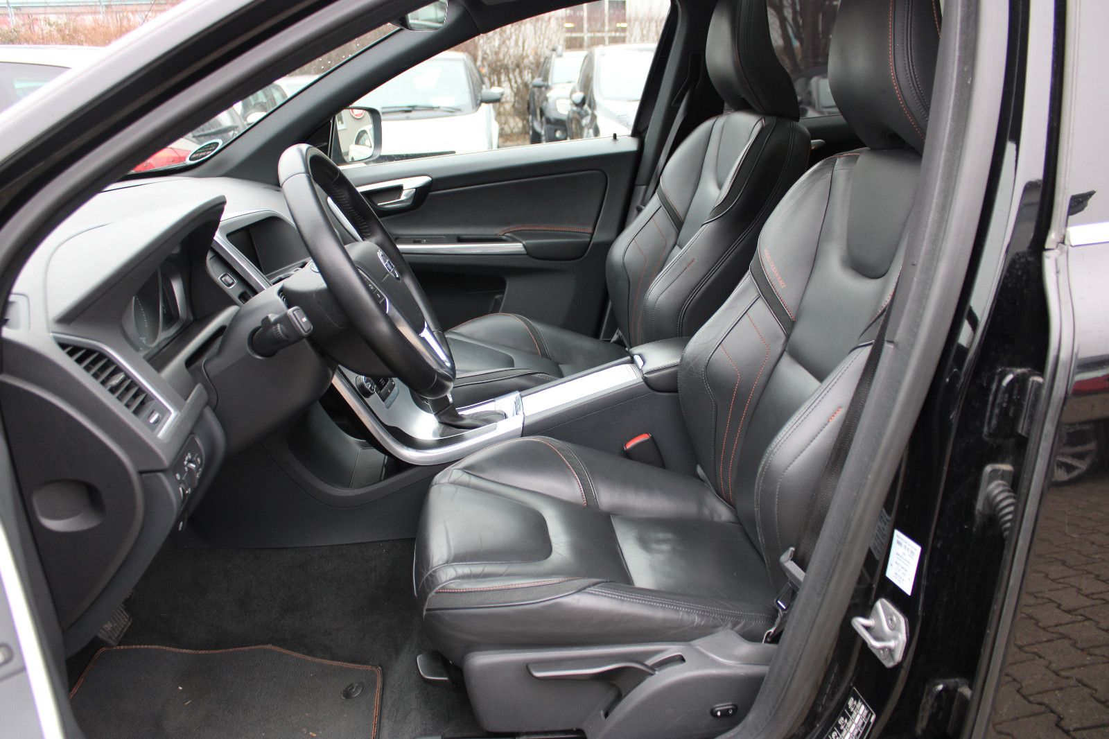 Fahrzeugabbildung Volvo XC60 Ocean Race Kamera,Panorama,Leder,SHZ