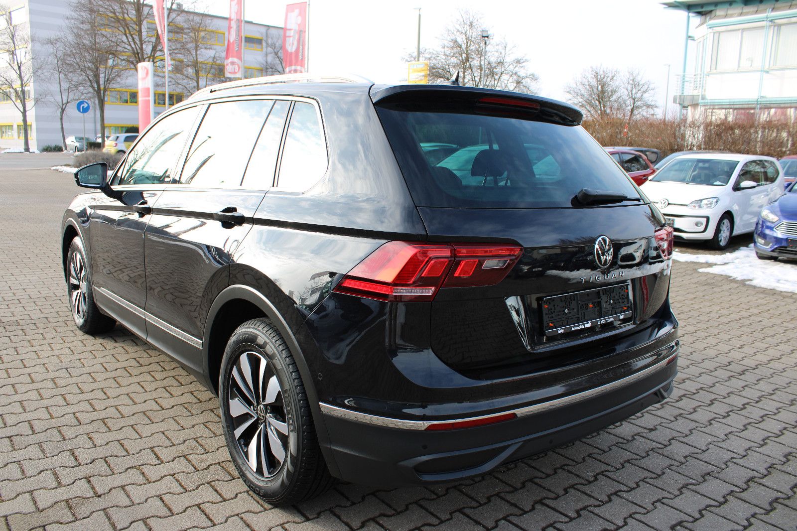 Fahrzeugabbildung Volkswagen Tiguan 1.5 TSI DSG MOVE Navi,PDC,LHZ,SHZ,LED