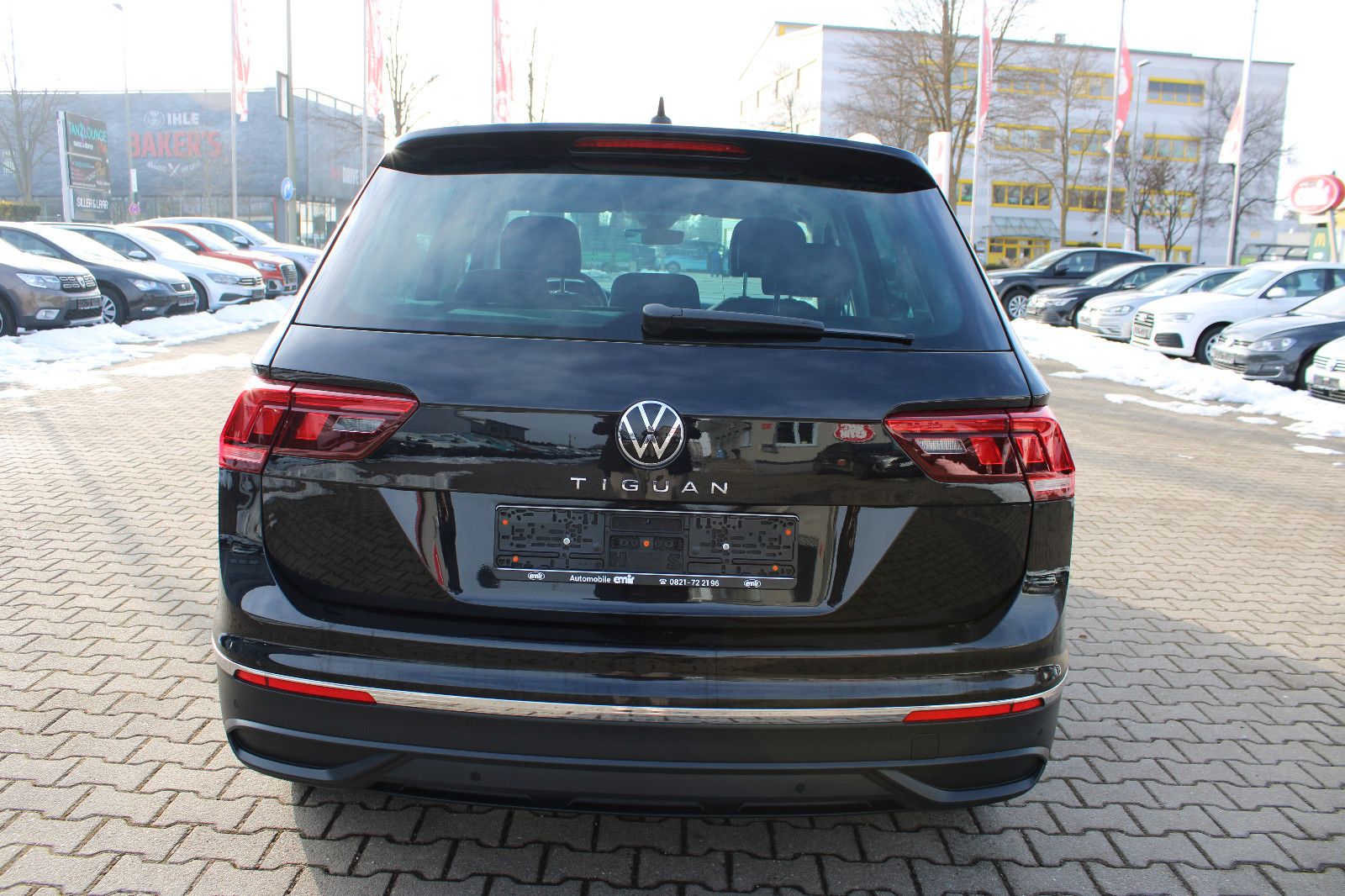 Fahrzeugabbildung Volkswagen Tiguan 1.5 TSI DSG MOVE Navi,PDC,LHZ,SHZ,LED