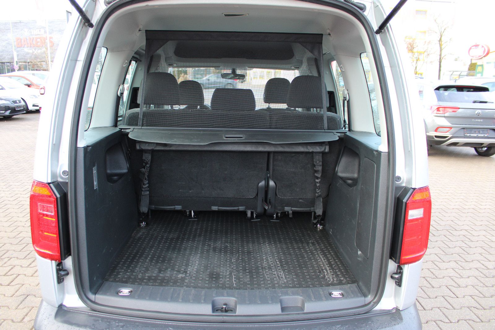 Fahrzeugabbildung Volkswagen Caddy 1,4TGI CNG/Benzin PDC,AHK,Klima 1.Hand