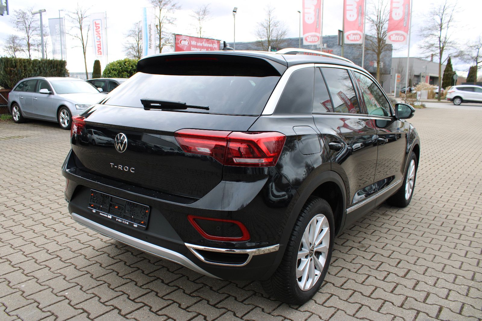 Fahrzeugabbildung Volkswagen T-Roc 1.5 TSI DSG Style PDC,ACC,LED,SHZ