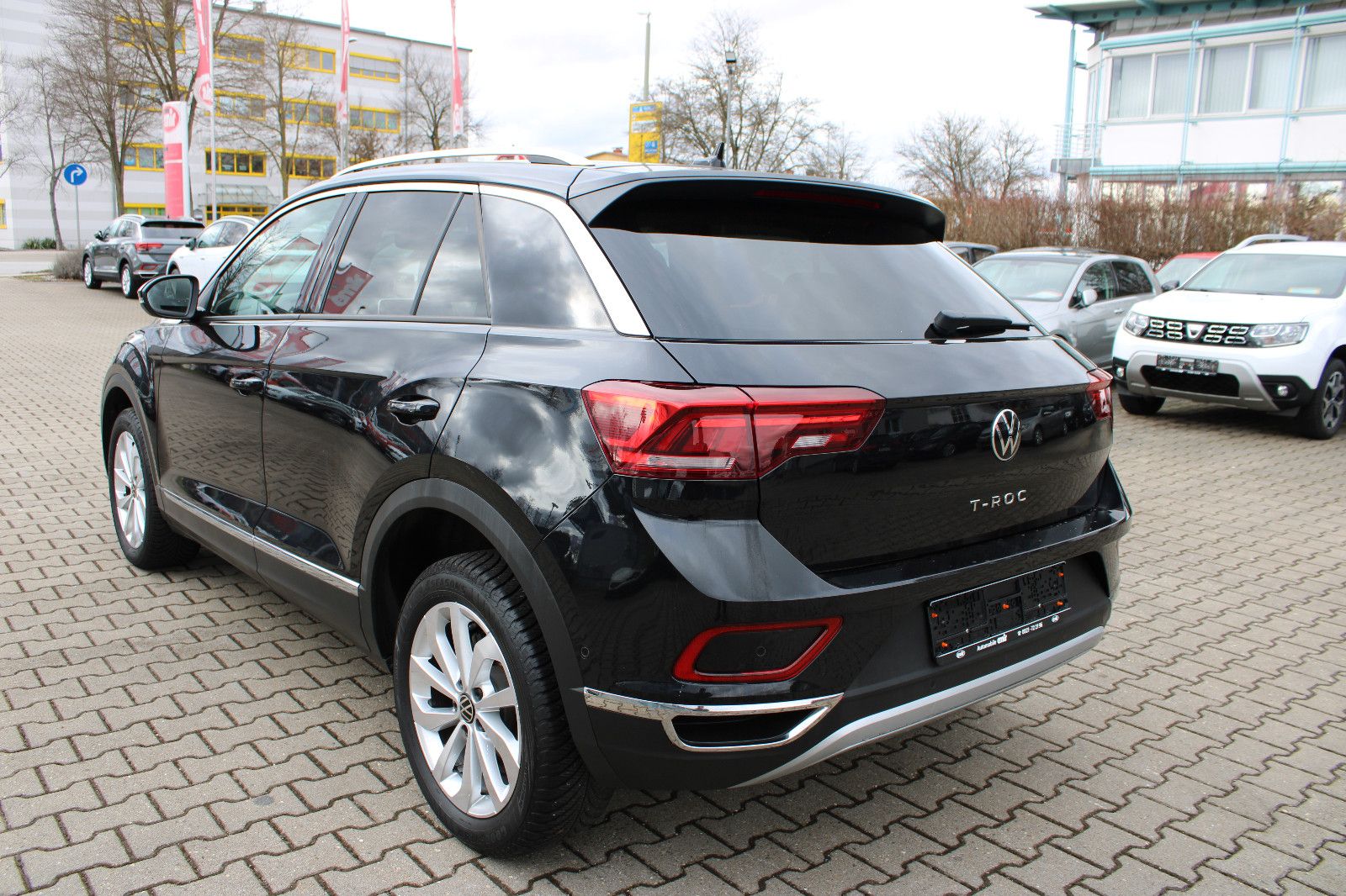 Fahrzeugabbildung Volkswagen T-Roc 1.5 TSI DSG Style PDC,ACC,LED,SHZ