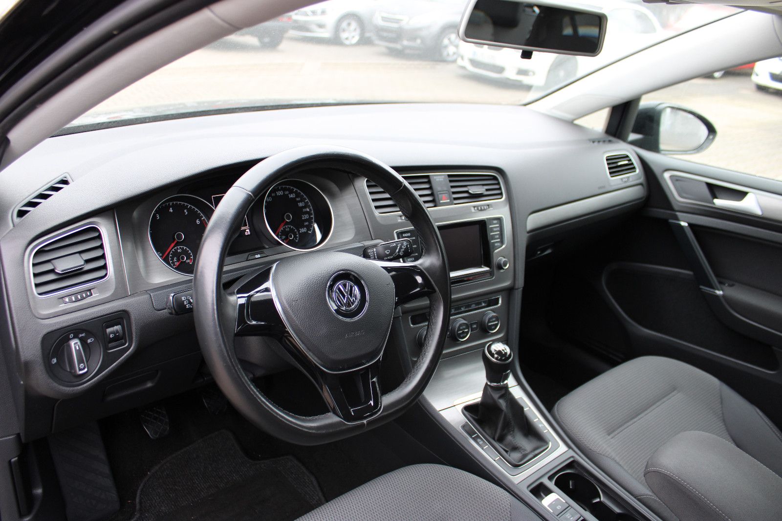 Fahrzeugabbildung Volkswagen Golf 1.4 TSI Navi,PDC,SHZ,LED