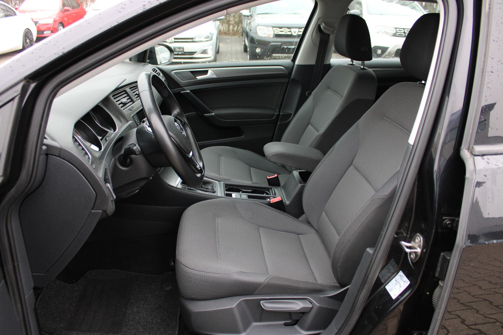 Fahrzeugabbildung Volkswagen Golf 1.4 TSI Navi,PDC,SHZ,LED