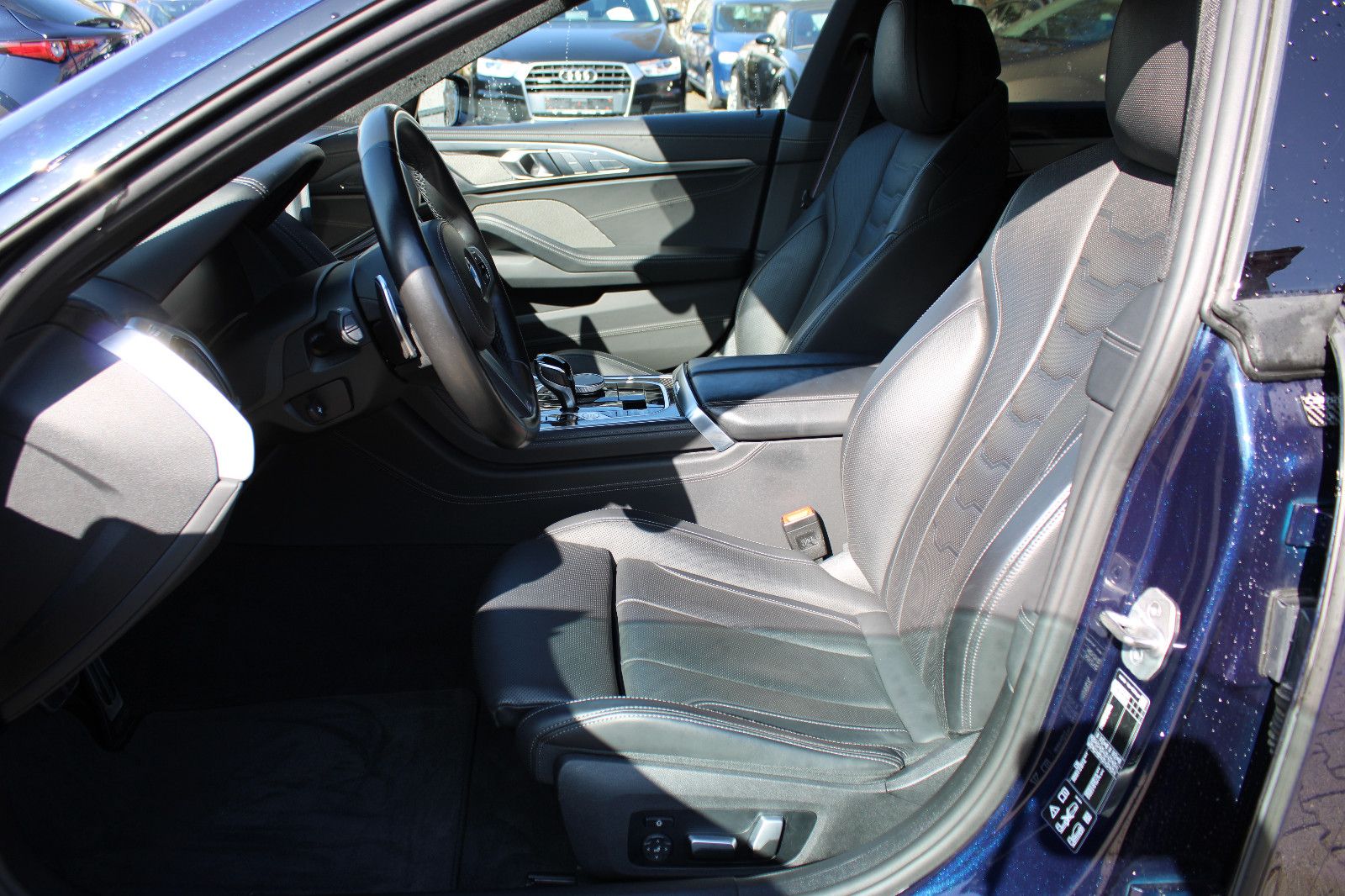 Fahrzeugabbildung BMW 840i xDrive Gran Coupé Carbon Paket Head-Up