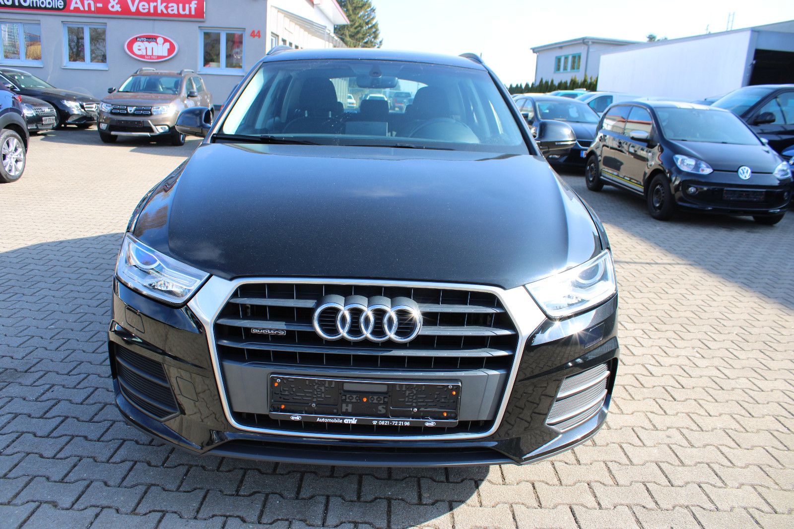 Fahrzeugabbildung Audi Q3 2.0 TDI S tronic quattro Navi,PDC,SHZ,Xenon,L