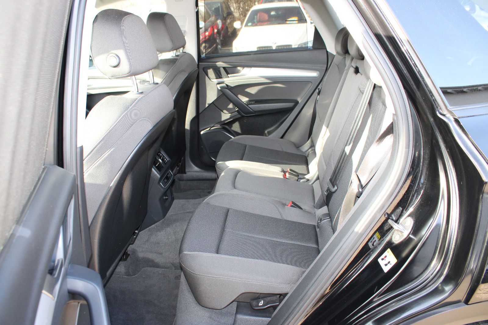 Fahrzeugabbildung Audi Q5 TFSI Hybrid S tronic quattro