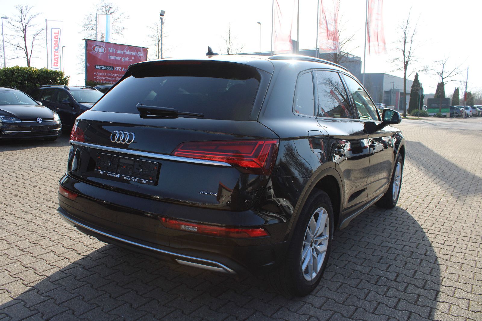 Fahrzeugabbildung Audi Q5 TFSI Hybrid S tronic quattro