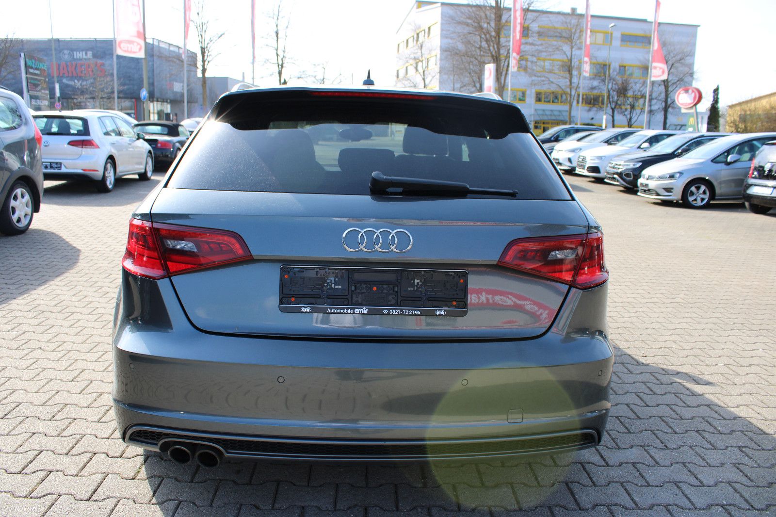 Fahrzeugabbildung Audi A3 1.8 TFSI S tronic S line Sportback