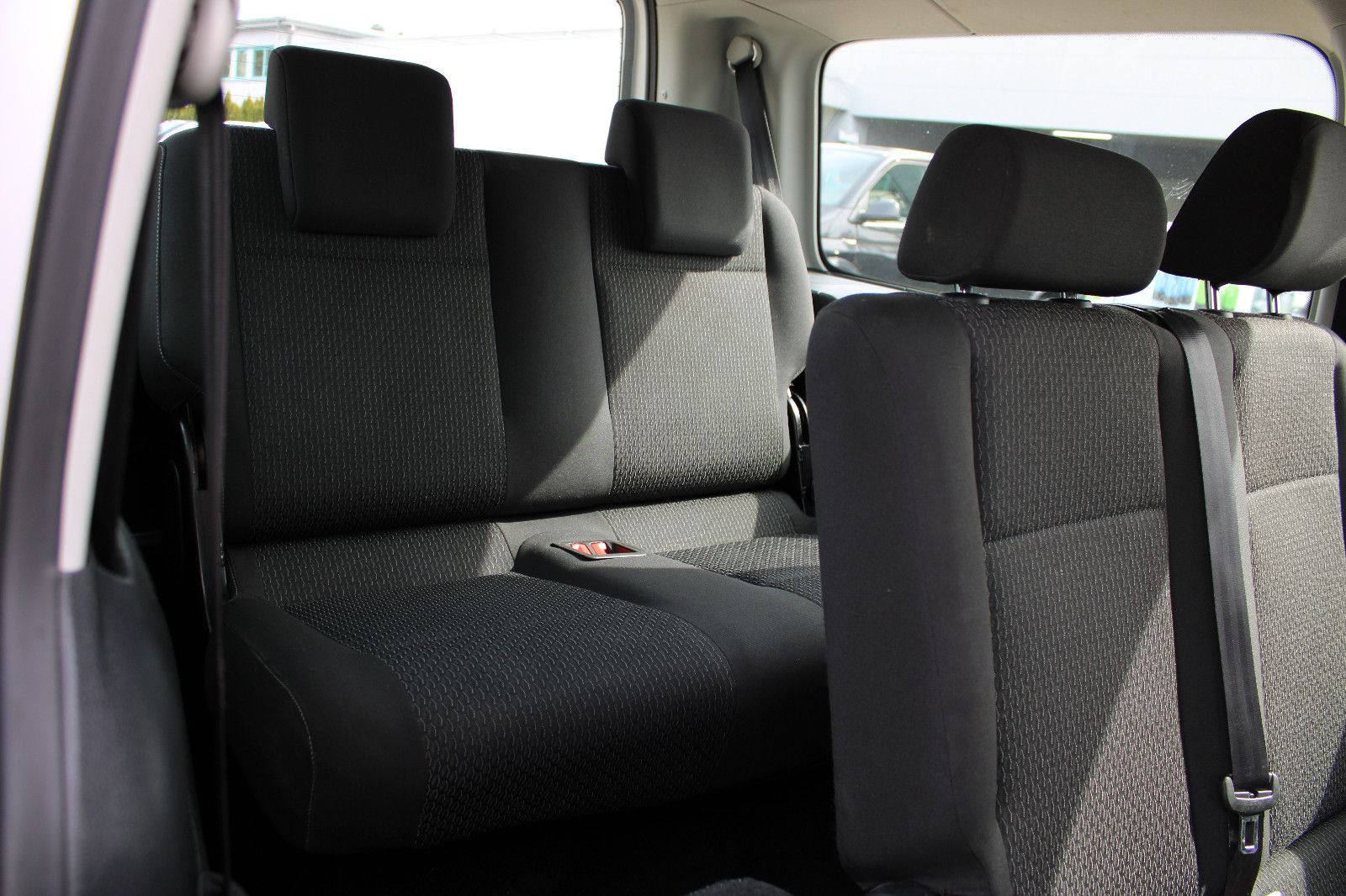 Fahrzeugabbildung Volkswagen Caddy 2,0TDI Maxi  7-Sitzer Navi,AHK,Klimaautom.