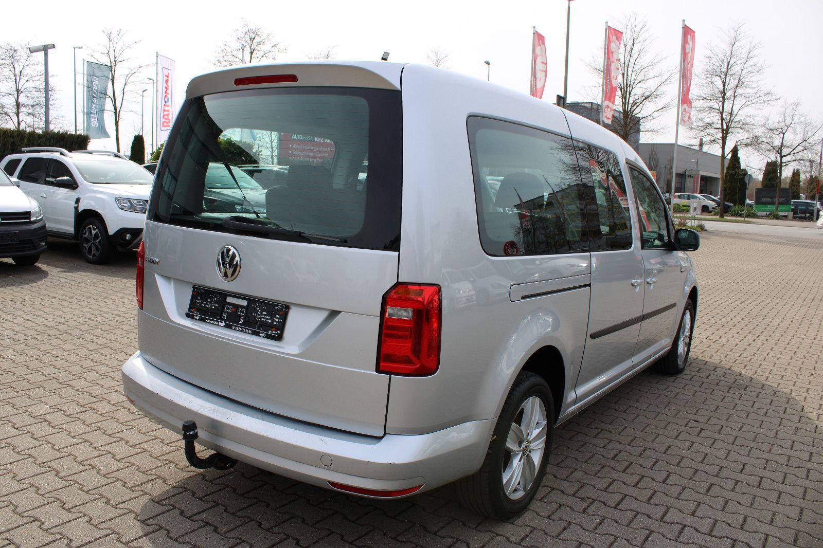 Fahrzeugabbildung Volkswagen Caddy 2,0TDI Maxi  7-Sitzer Navi,AHK,Klimaautom.