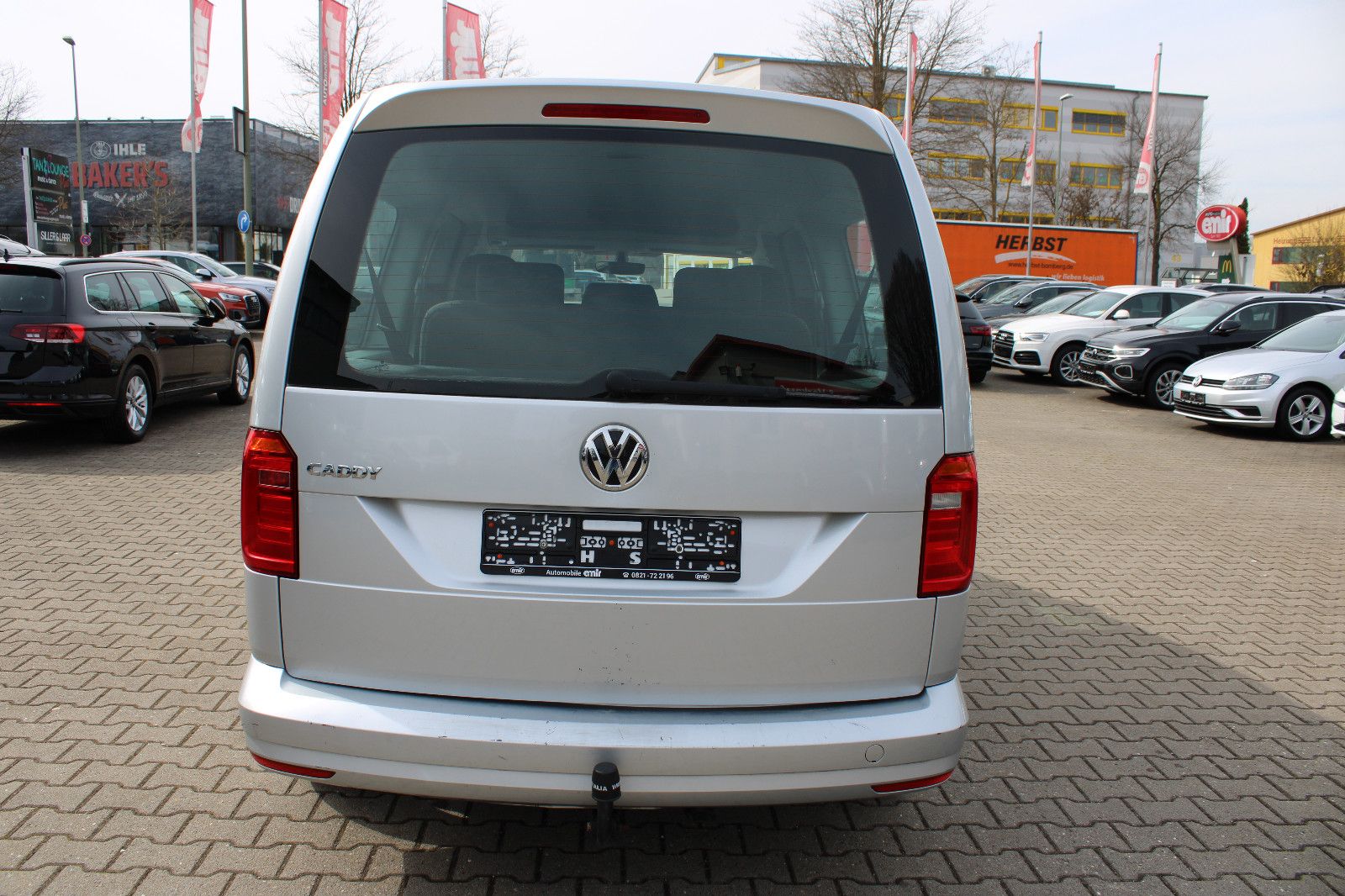 Fahrzeugabbildung Volkswagen Caddy 2,0TDI Maxi  7-Sitzer Navi,AHK,Klimaautom.
