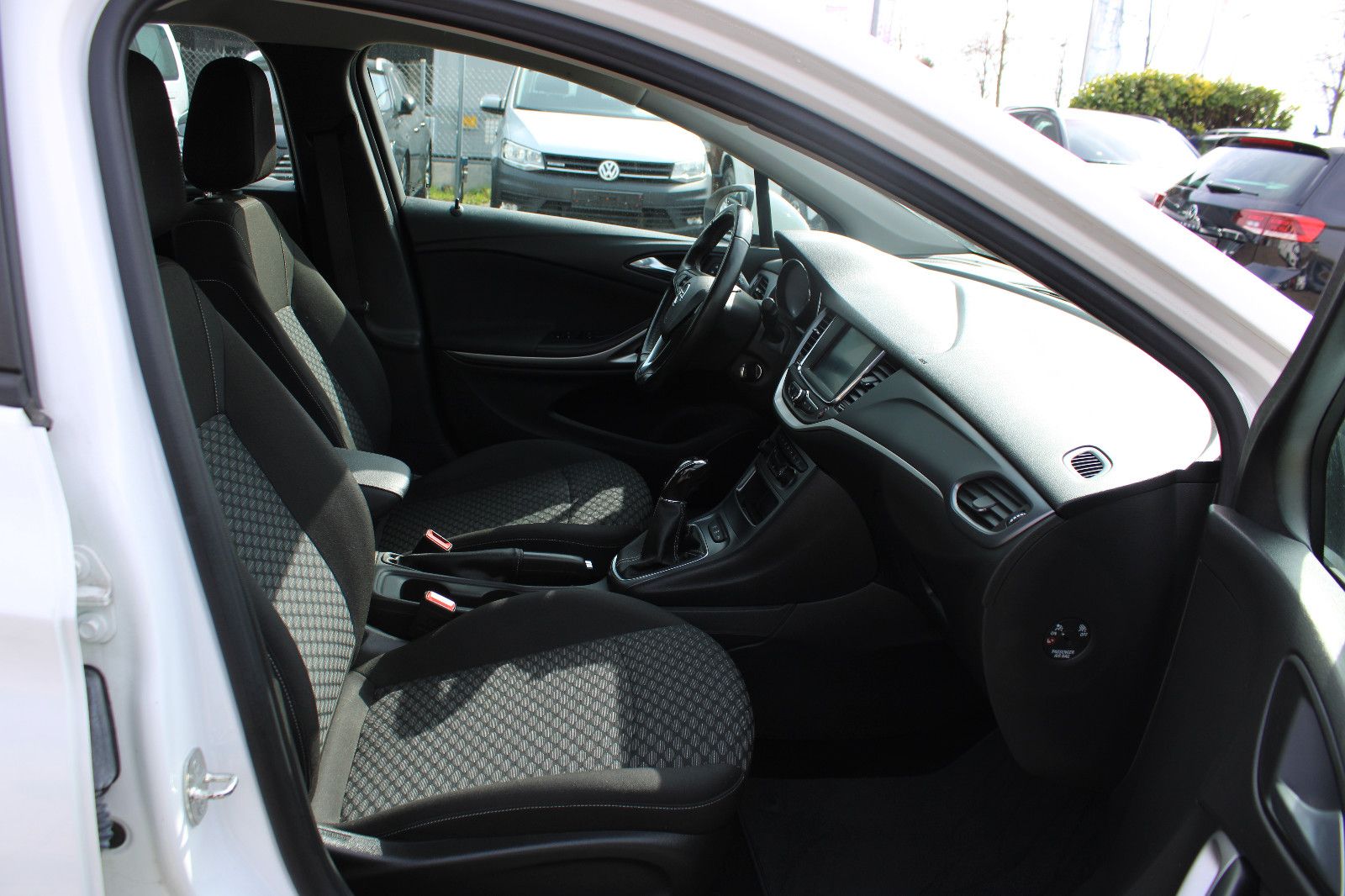 Fahrzeugabbildung Opel Astra ST 1.5 Diesel Navi,Apple/Android,SHZ,LHZ