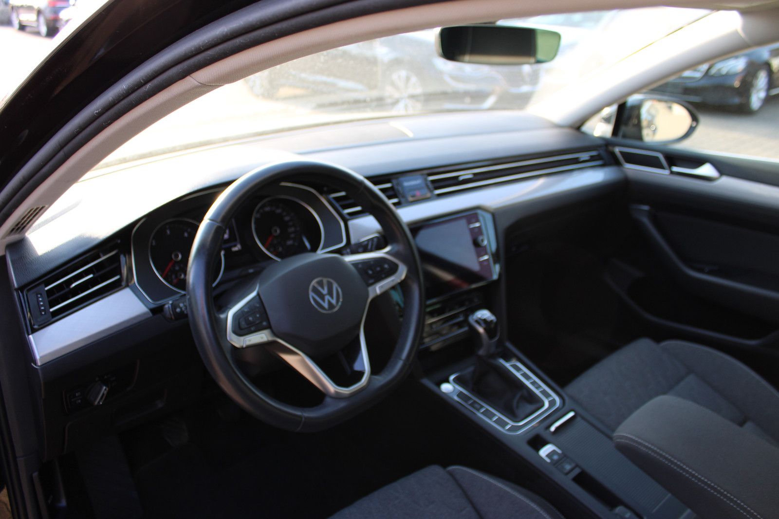 Fahrzeugabbildung Volkswagen Passat Variant 2.0 TDI Navi,PDC,Kamera,AHK.