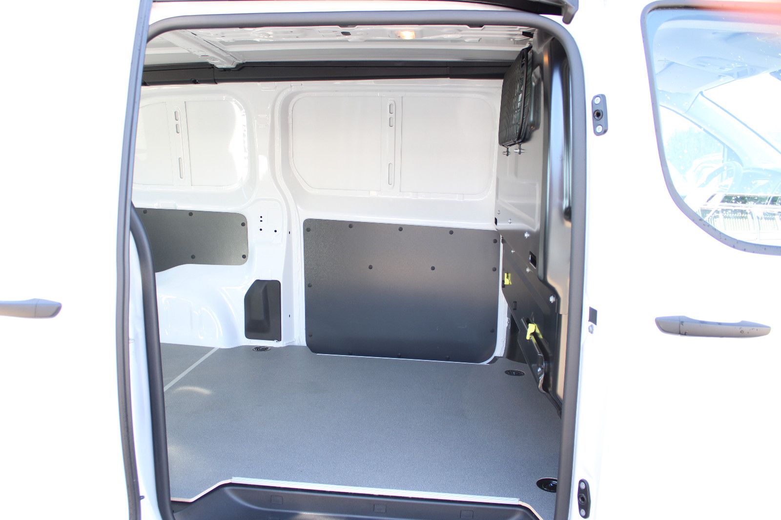 Fahrzeugabbildung Toyota Proace L1 Meister Navi,PDC,Kamera,Klima,3.Sitzer