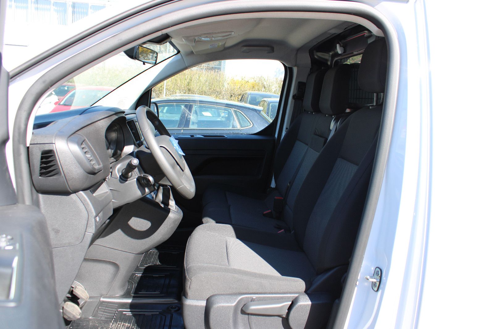 Fahrzeugabbildung Toyota Proace L1 Meister Navi,PDC,Kamera,Klima,3.Sitzer