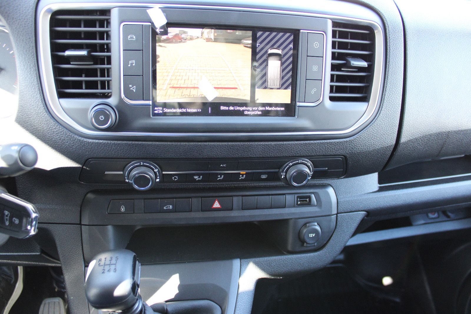 Fahrzeugabbildung Toyota Proace L1 Meister Navi,PDC,Kamera,Klima,3.Sitzer