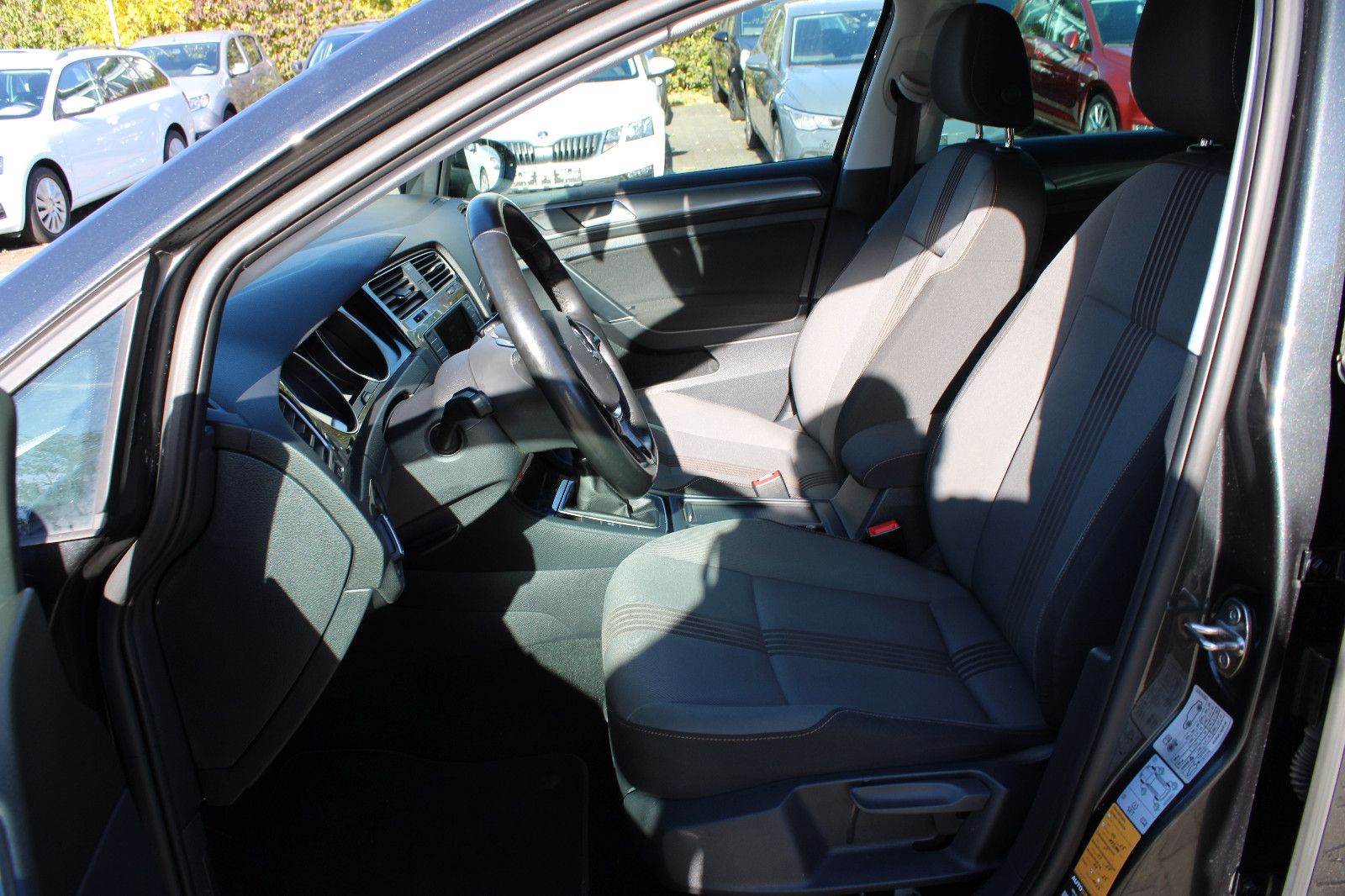 Fahrzeugabbildung Volkswagen Golf 1.4 TSI  ALLSTAR PDC,SHZ,Tempomat