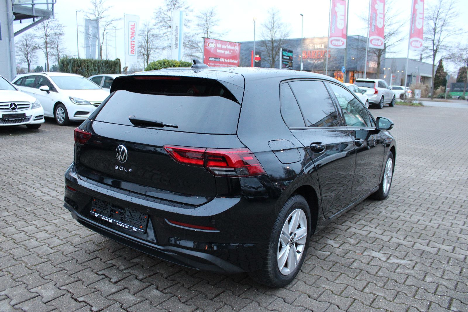 Fahrzeugabbildung Volkswagen Golf 1.0 TSI Standheizung,LED,Navi,SHZ,LHZ