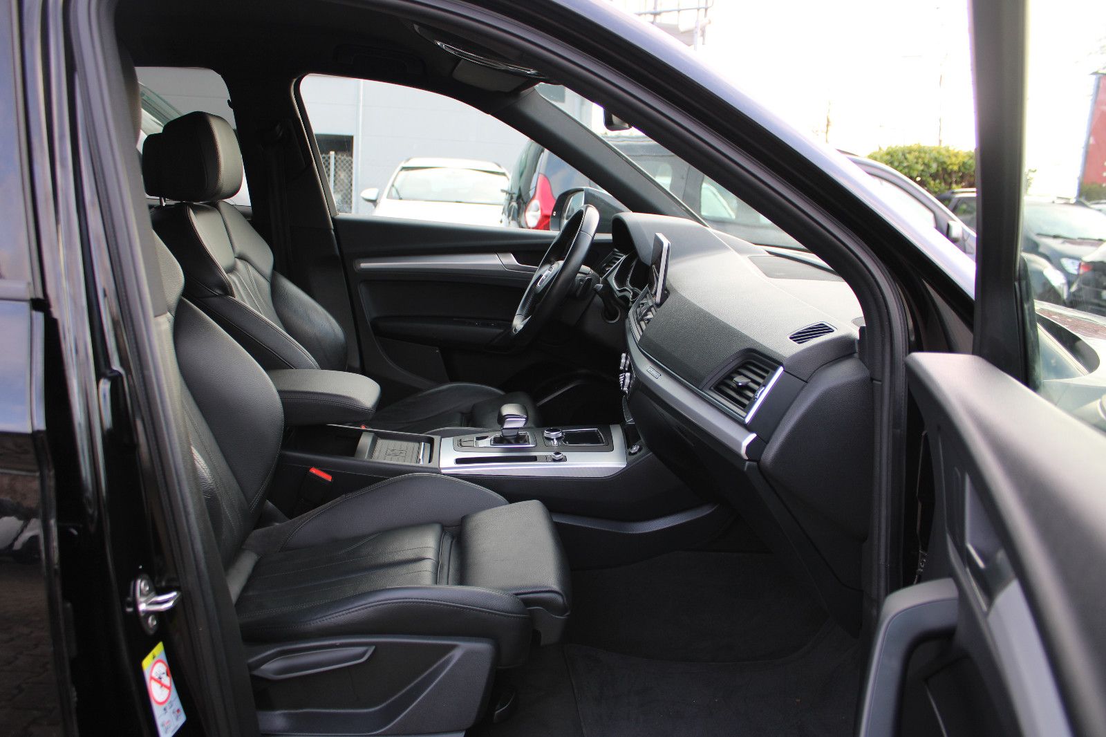 Fahrzeugabbildung Audi Q5 2.0 TDI S tronic quattro Navi,Kamera,LED,Lede