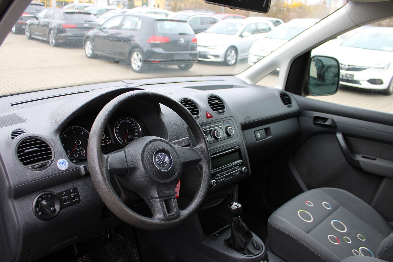 Fahrzeugabbildung Volkswagen Caddy 2,0TDI 4MOTION Roncalli Edition