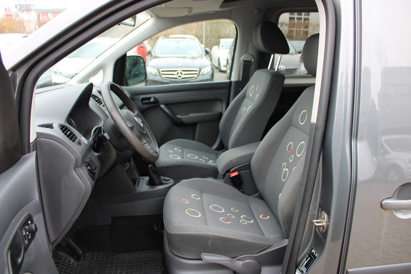 Fahrzeugabbildung Volkswagen Caddy 2,0TDI 4MOTION Roncalli Edition