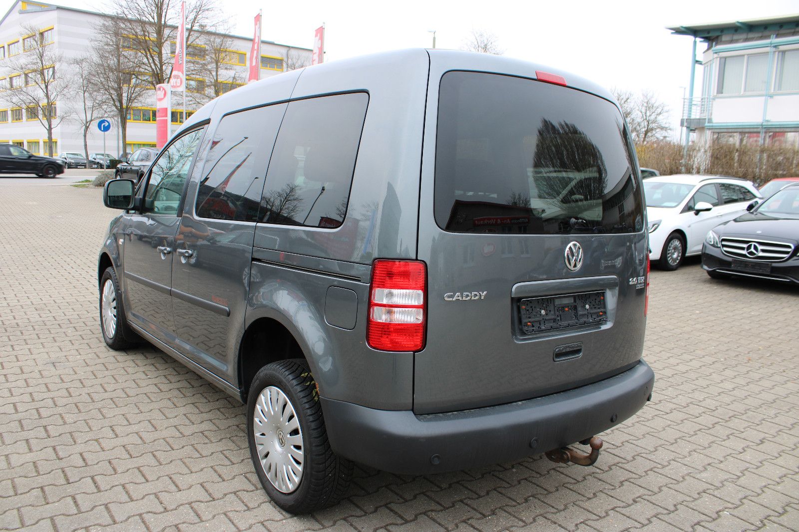 Fahrzeugabbildung Volkswagen Caddy 2,0TDI 4MOTION Roncalli Edition