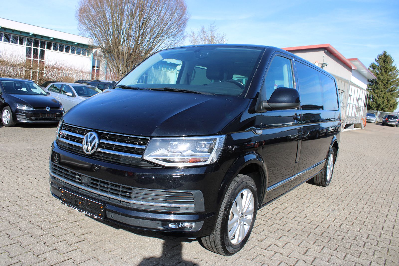 Fahrzeugabbildung Volkswagen T6 Caravelle 2.0TSI 4Motion DSG,Leder,Kamera8Sit