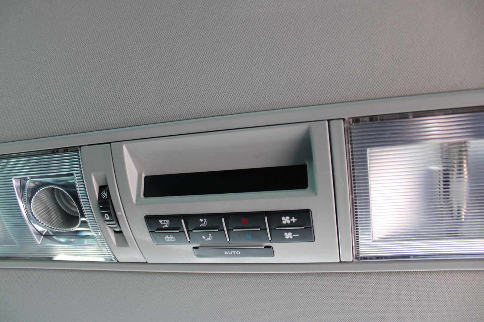 Fahrzeugabbildung Volkswagen T6 Caravelle 2.0TSI 4Motion DSG,Leder,Kamera8Sit