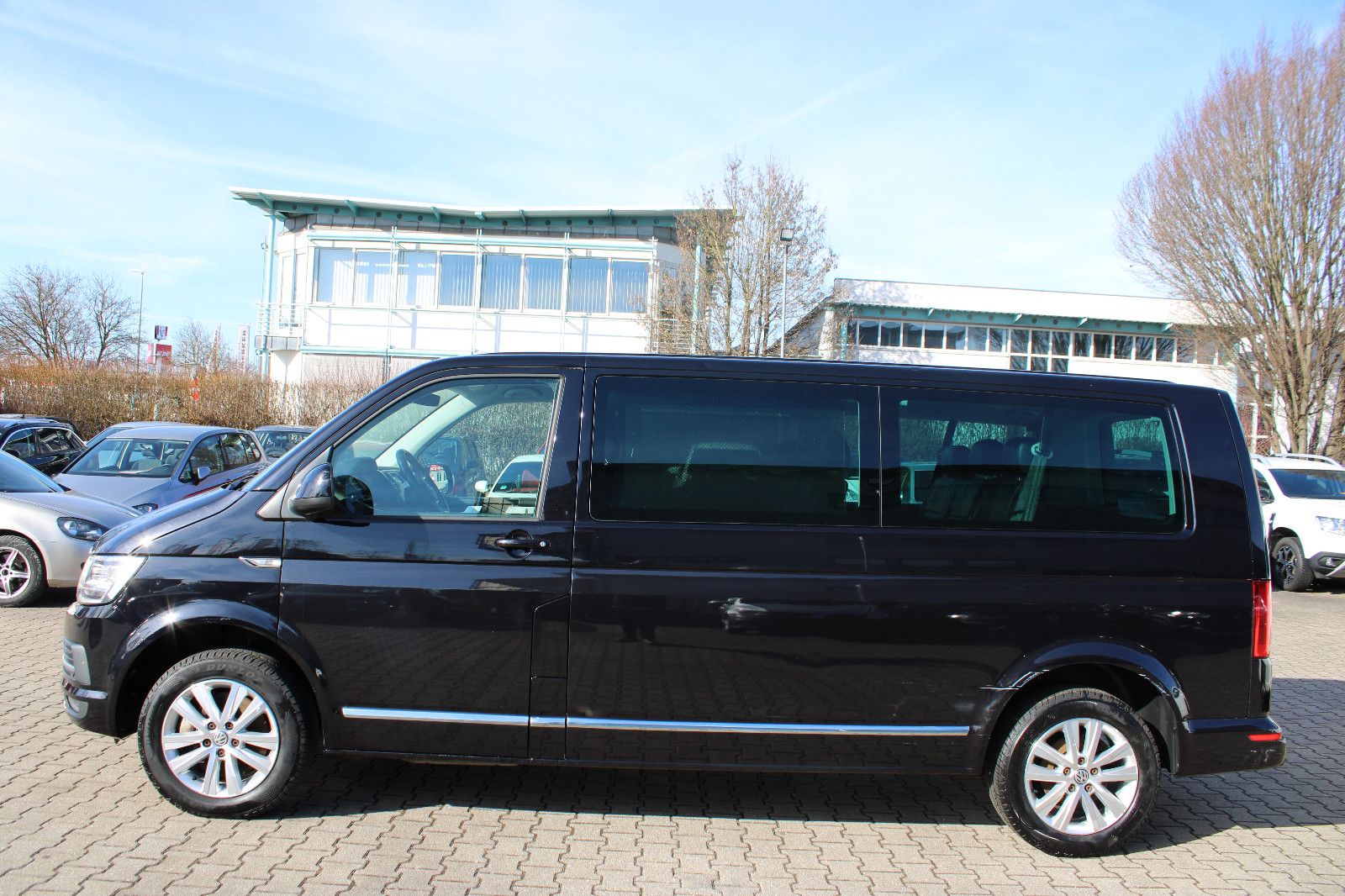 Fahrzeugabbildung Volkswagen T6 Caravelle 2.0TSI 4Motion DSG,Leder,Kamera8Sit