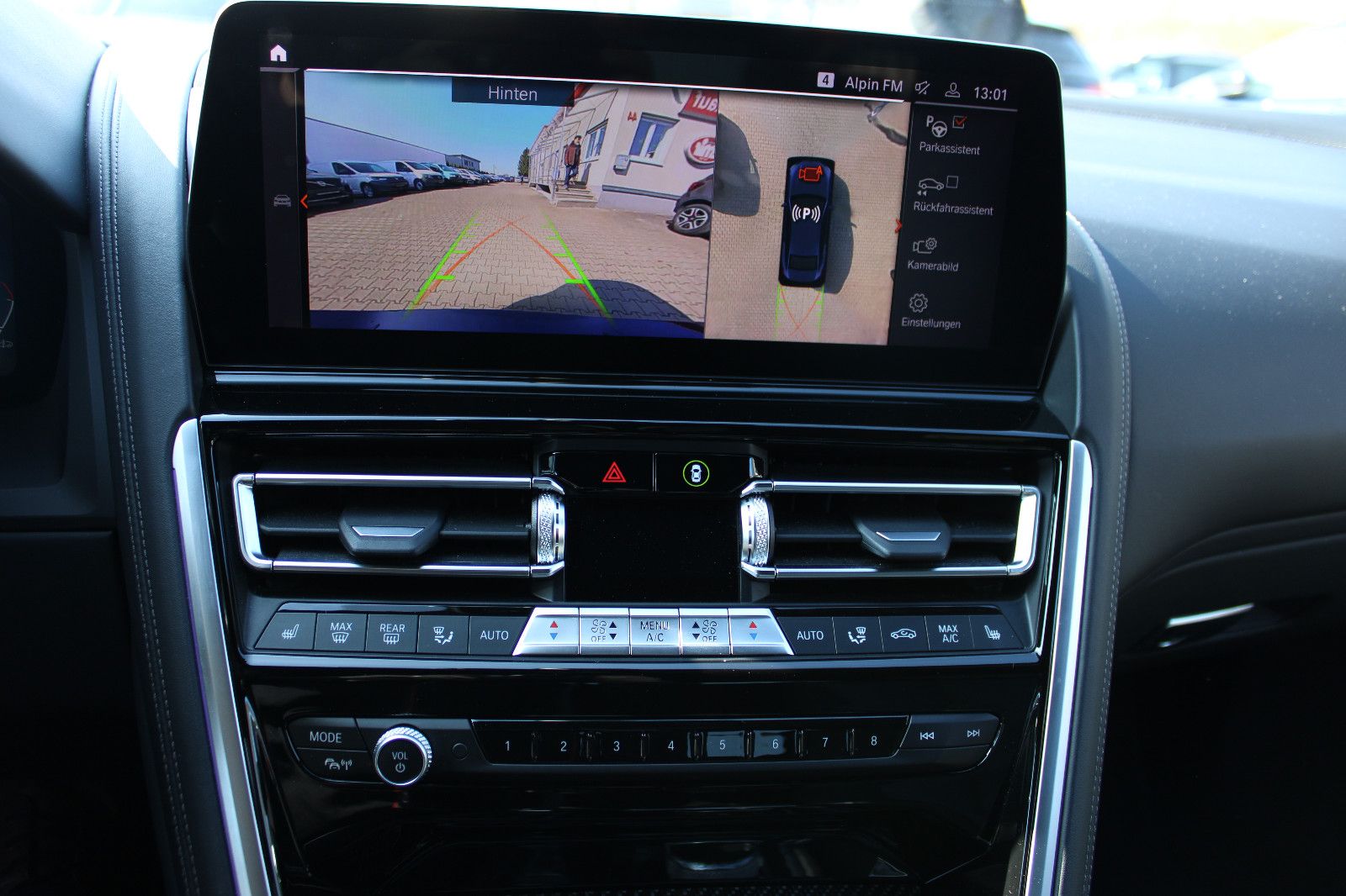 Fahrzeugabbildung BMW 840i xDrive Gran Coupé Carbon Paket Head-Up